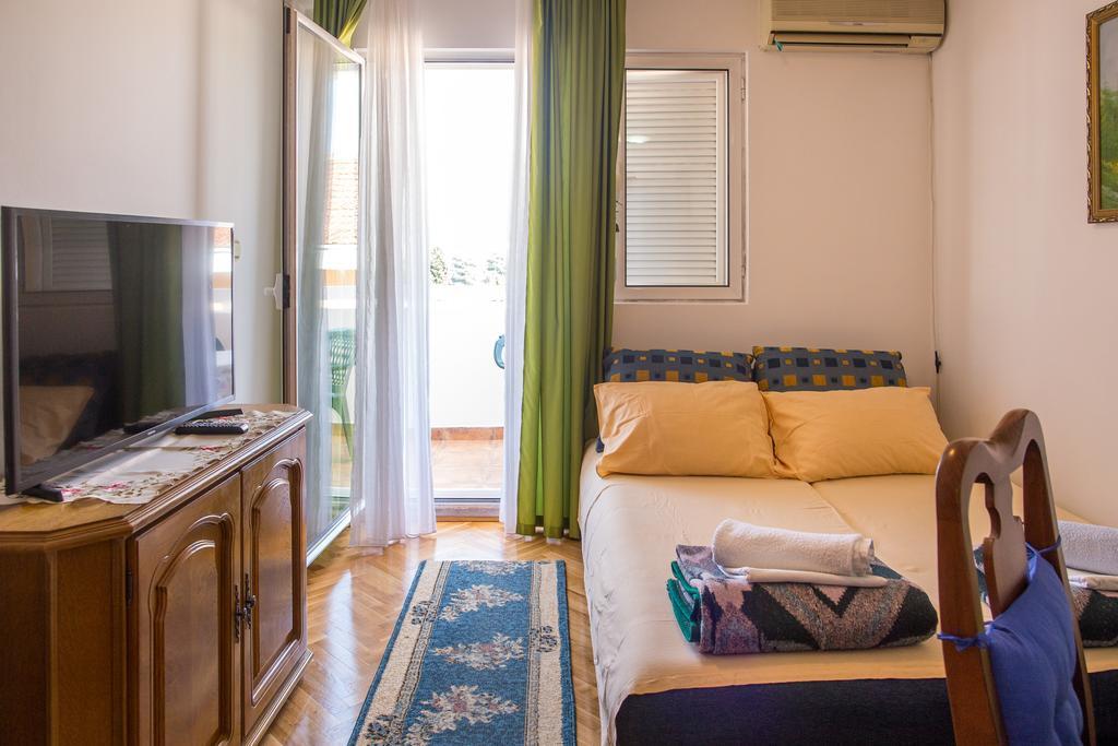 City Apartments Gosposhtina Budua Esterno foto
