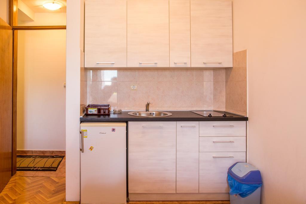 City Apartments Gosposhtina Budua Esterno foto