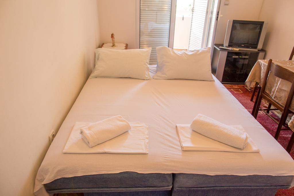 City Apartments Gosposhtina Budua Esterno foto