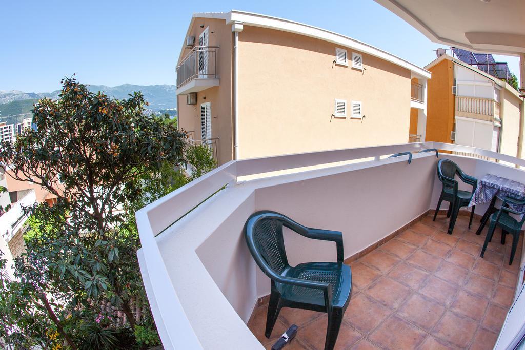 City Apartments Gosposhtina Budua Esterno foto