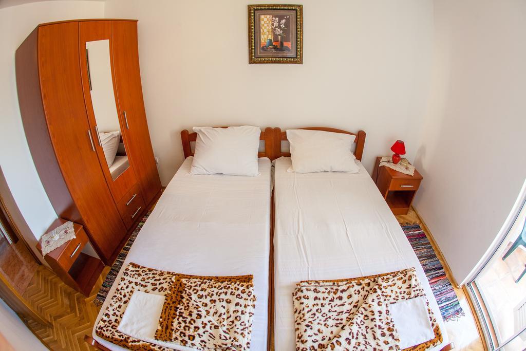 City Apartments Gosposhtina Budua Esterno foto