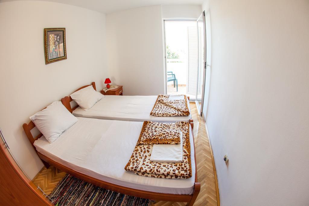 City Apartments Gosposhtina Budua Esterno foto