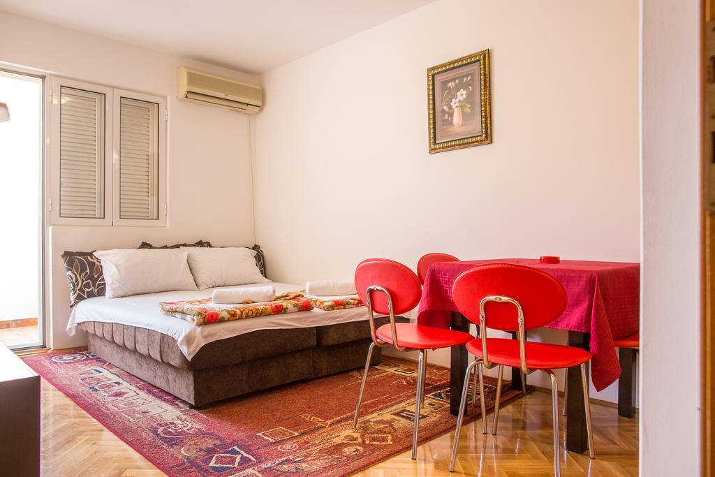 City Apartments Gosposhtina Budua Esterno foto
