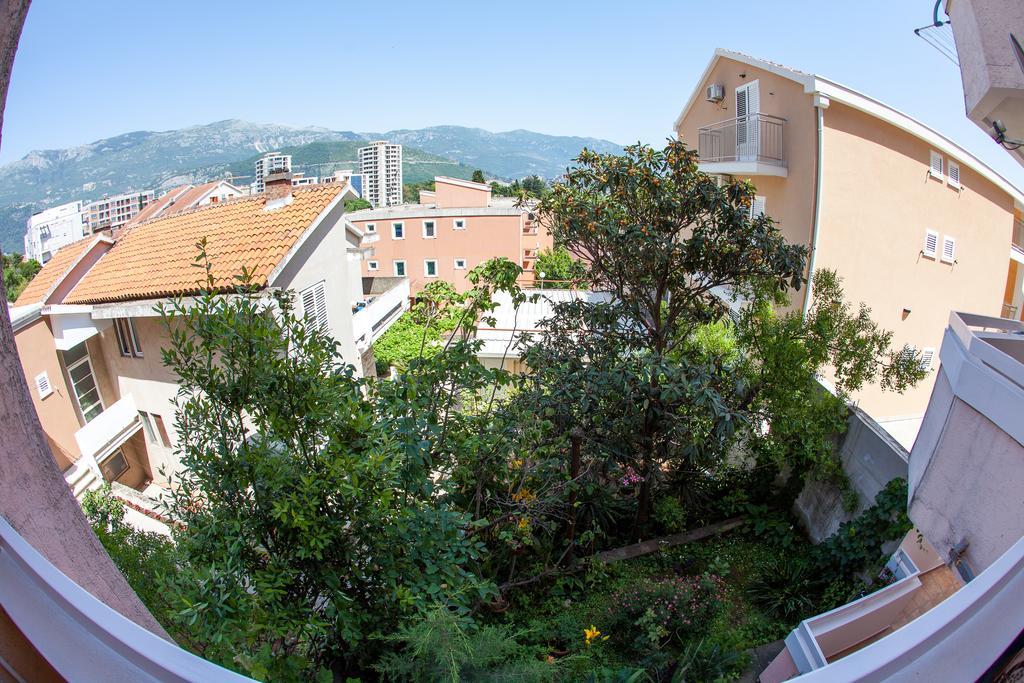 City Apartments Gosposhtina Budua Esterno foto