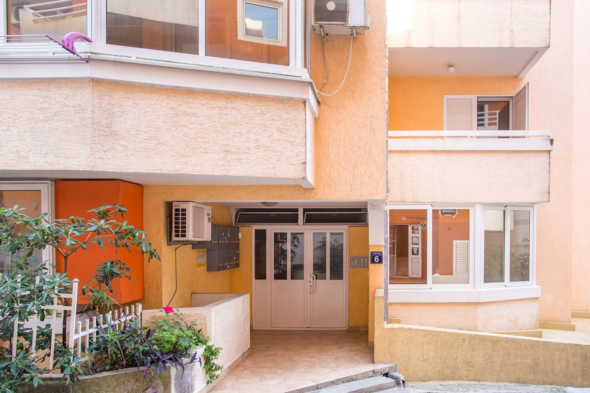 City Apartments Gosposhtina Budua Esterno foto